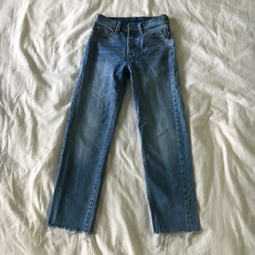 Levis high waisted light wash jeans size 24